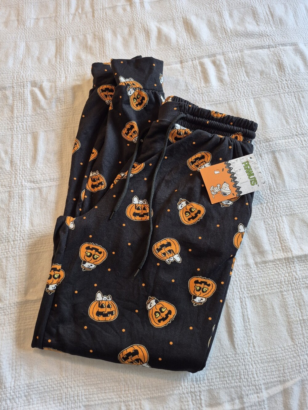 Peanuts adult size Small black Snoopy pumpkin pull on jogger style pants NEW